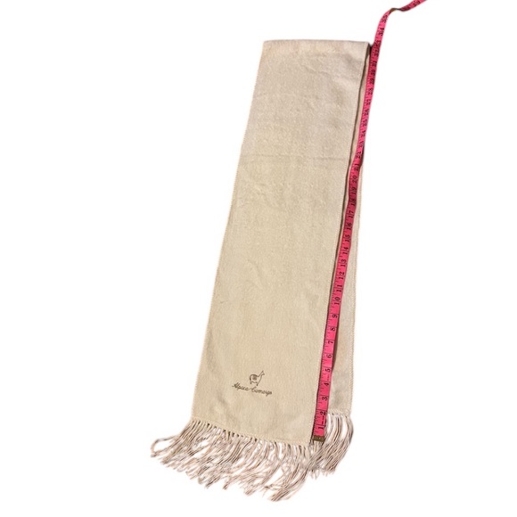 Lama wool scarf used once in like new condition - Picture 1 of 3